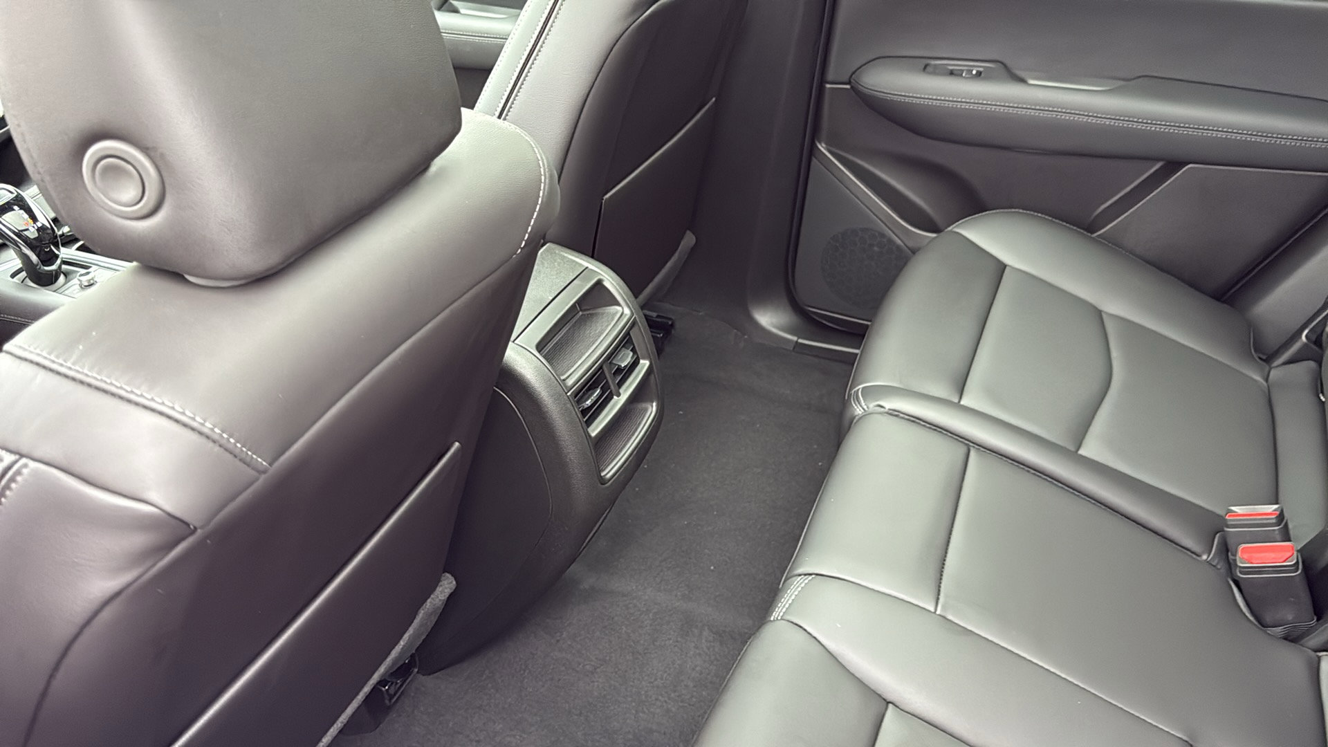 New 2026 Cadillac XT5 Premium Luxury w/ LPO, Floor Liner Package image 33