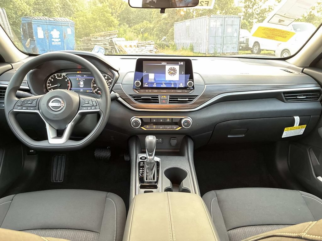 New 2026 Nissan Altima 2.5 SV AWD/4WD image 7