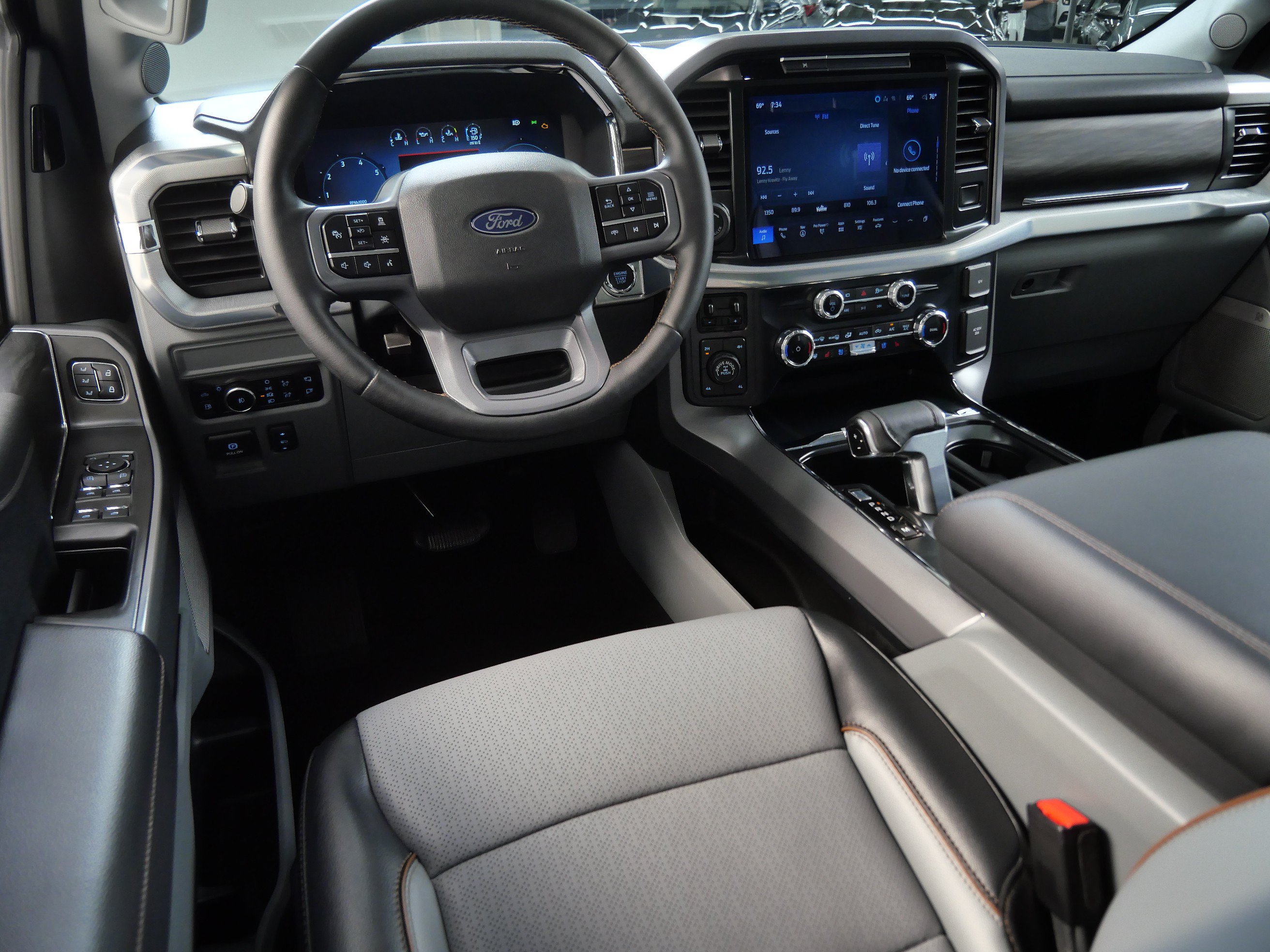 Used 2025 Ford F150 Lariat w/ Equipment Group 501A Mid AWD/4WD image 2