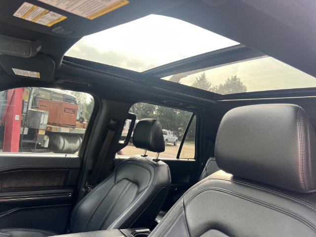 Used 2021 Ford Expedition Max Limited AWD/4WD image 25
