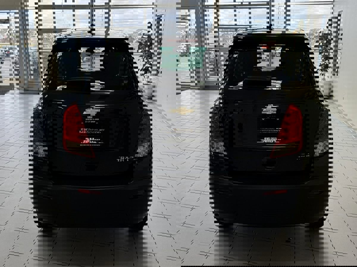 Used 2015 Chevrolet Trax LS FWD image 5