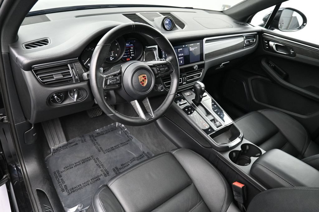 Certified 2024 Porsche Macan GTS AWD/4WD image 4