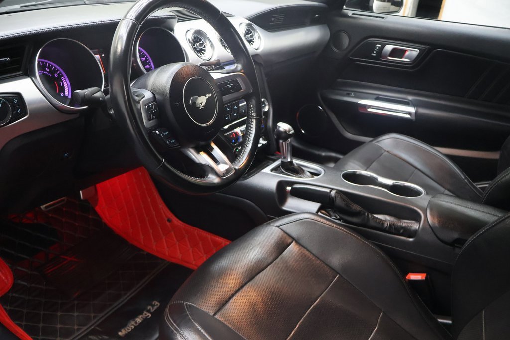 Used 2020 Ford Mustang Premium image 16