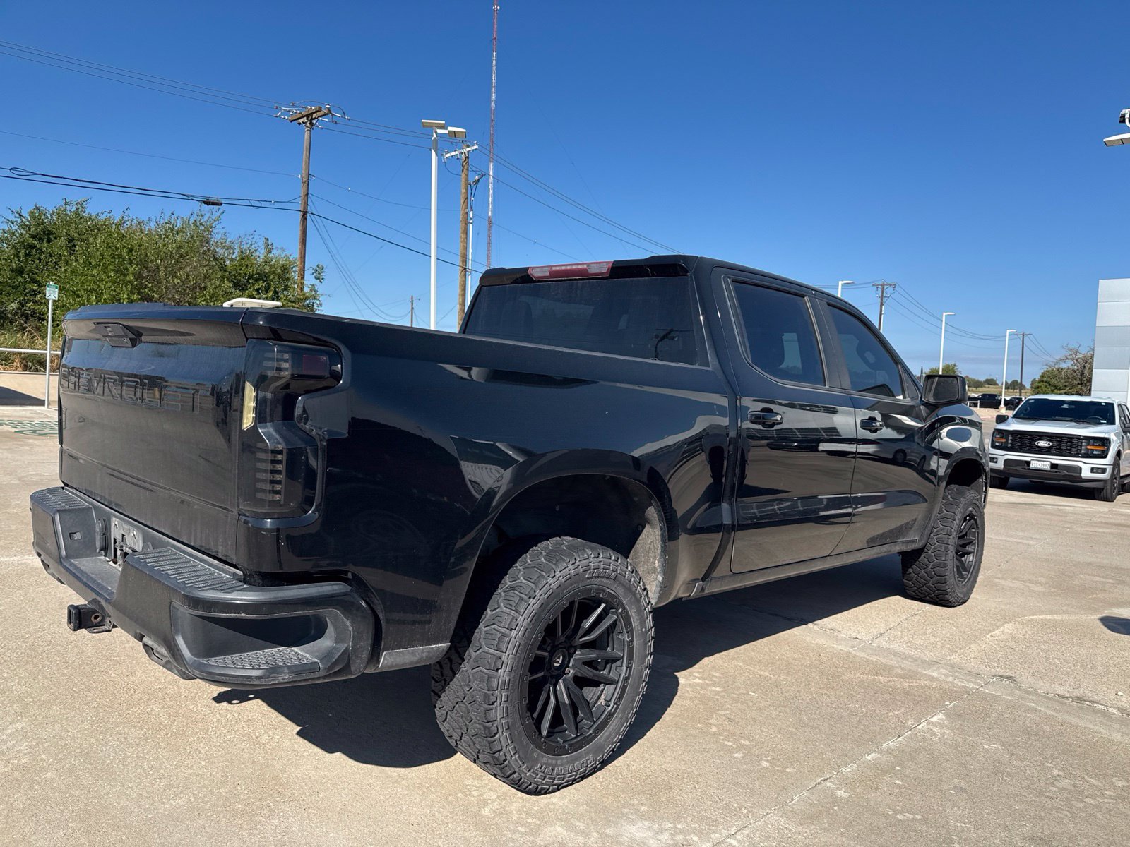 Used 2020 Chevrolet Silverado 1500 RST AWD/4WD image 2