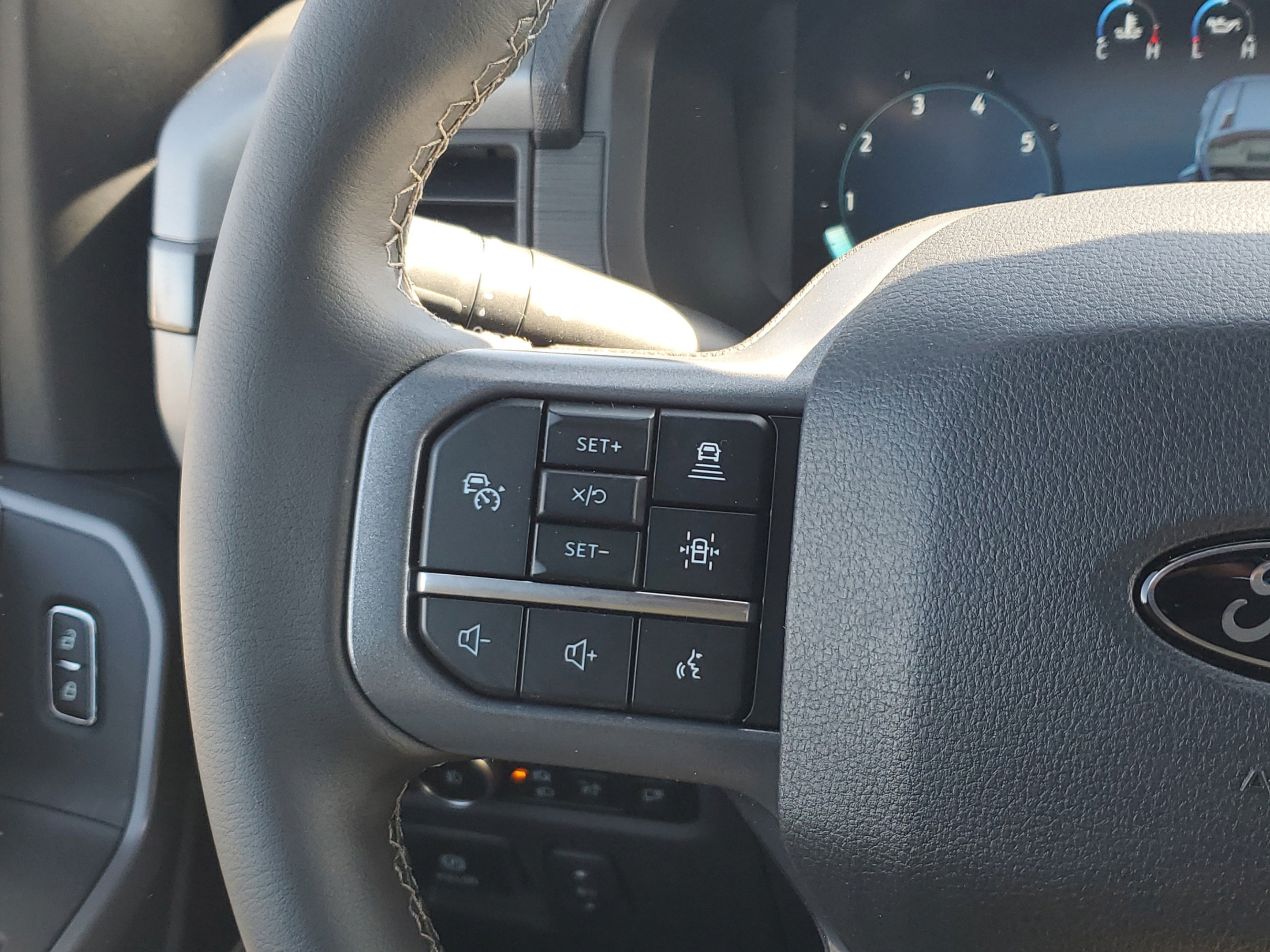 New 2026 Ford F150 XLT w/ Equipment Group 303A High AWD/4WD image 18