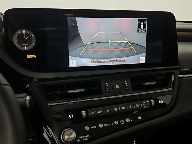 Used 2025 Lexus ES 300h w/ Premium Package image 20
