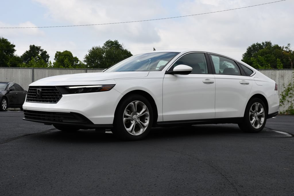Used 2023 Honda Accord LX image 3