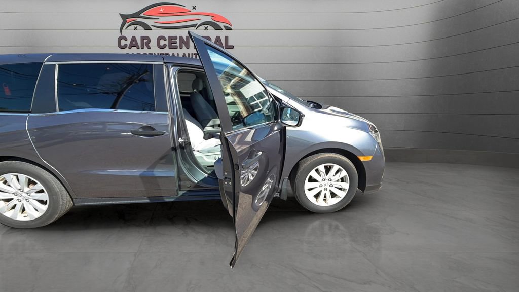 Used 2018 Honda Odyssey LX image 7