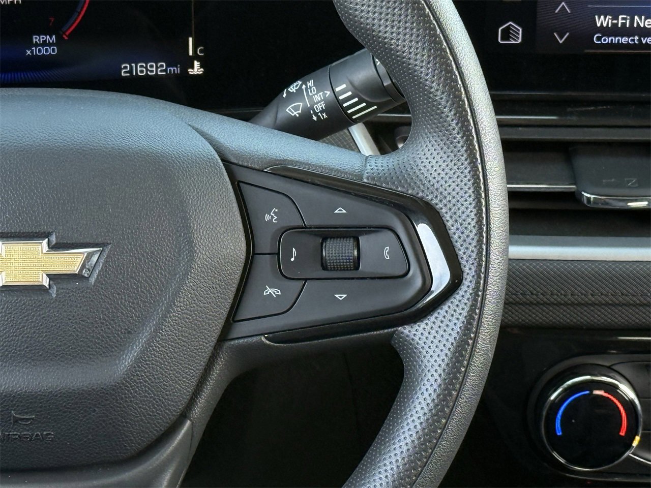 Used 2025 Chevrolet TrailBlazer LT image 14