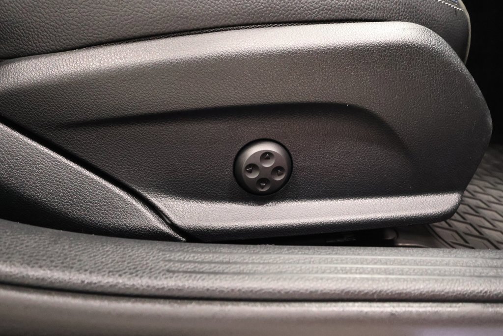 Used 2021 Mercedes-Benz C 300 4MATIC Sedan image 23