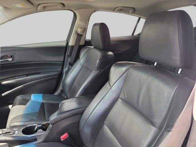 Used 2013 Acura ILX w/ Technology Package image 9