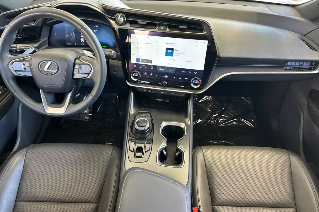 Used 2023 Lexus RZ 450e Premium w/ Technology Package AWD/4WD image 15