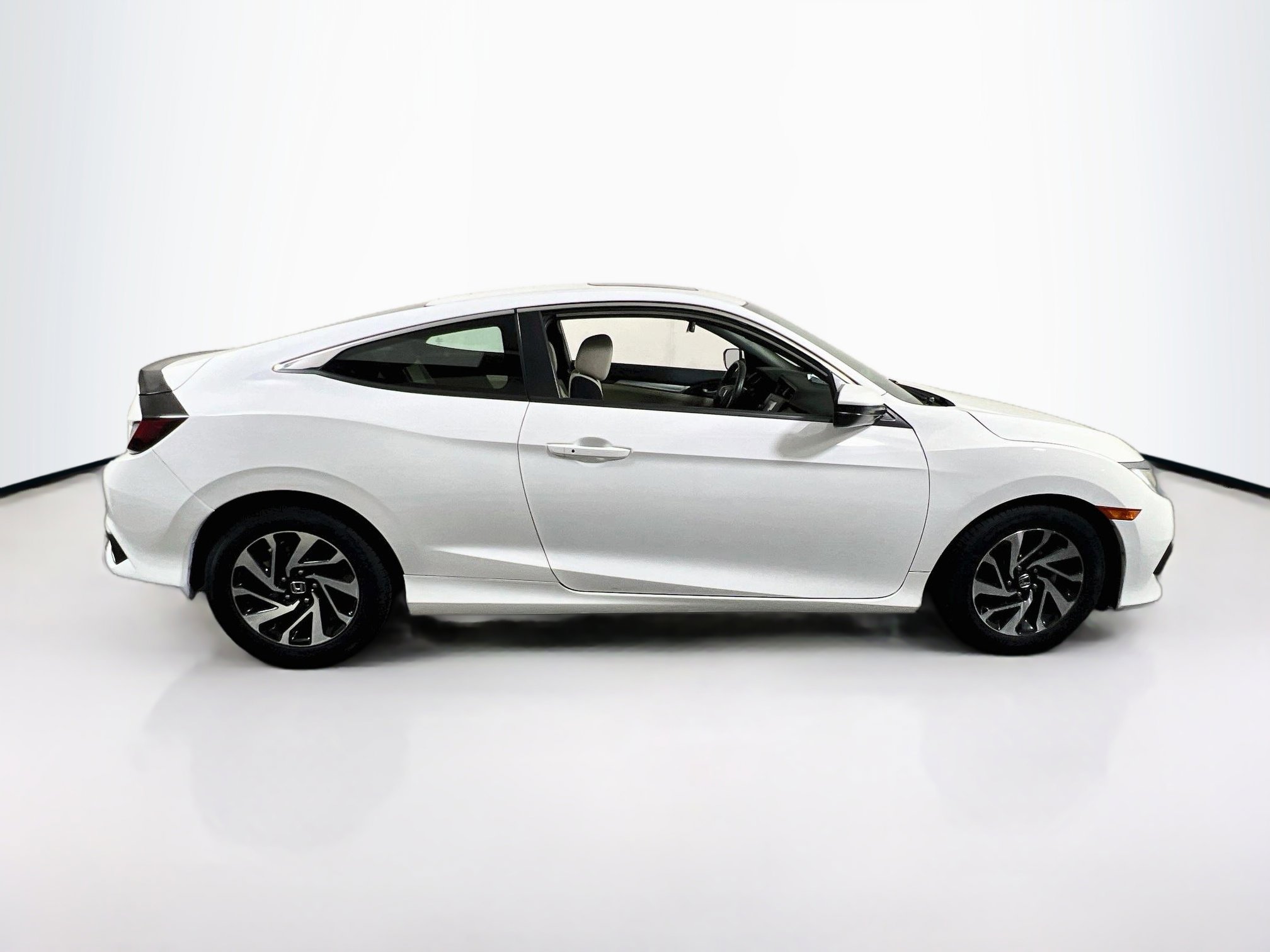 Used 2018 Honda Civic LX-P image 4