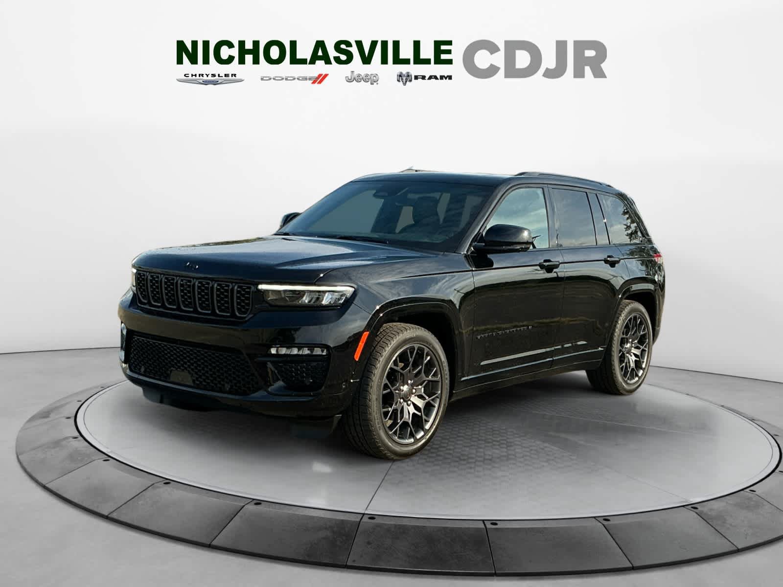 Used 2025 Jeep Grand Cherokee Summit w/ Obsidian Package