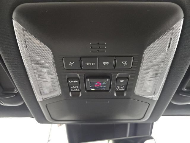 Used 2022 Toyota RAV4 XSE w/ XSE Grade Weather Package AWD/4WD image 27