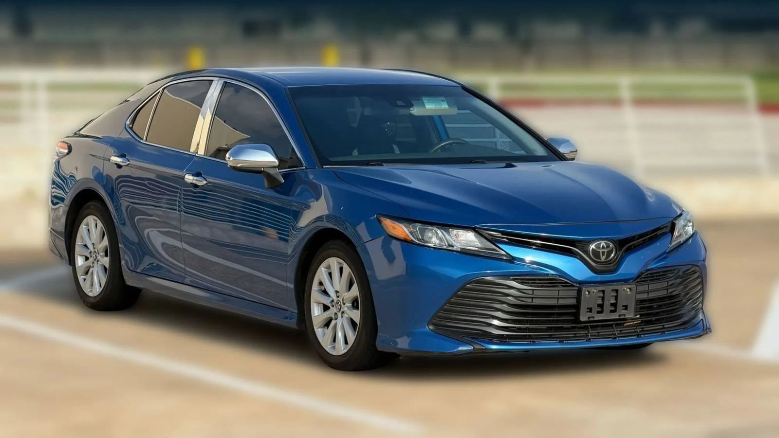 Used 2020 Toyota Camry LE FWD image 13