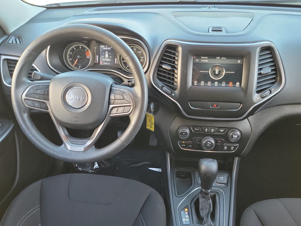 Used 2020 Jeep Cherokee Latitude FWD image 10