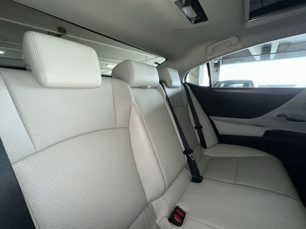 Used 2025 Lexus ES 350 w/ Premium Package FWD image 26