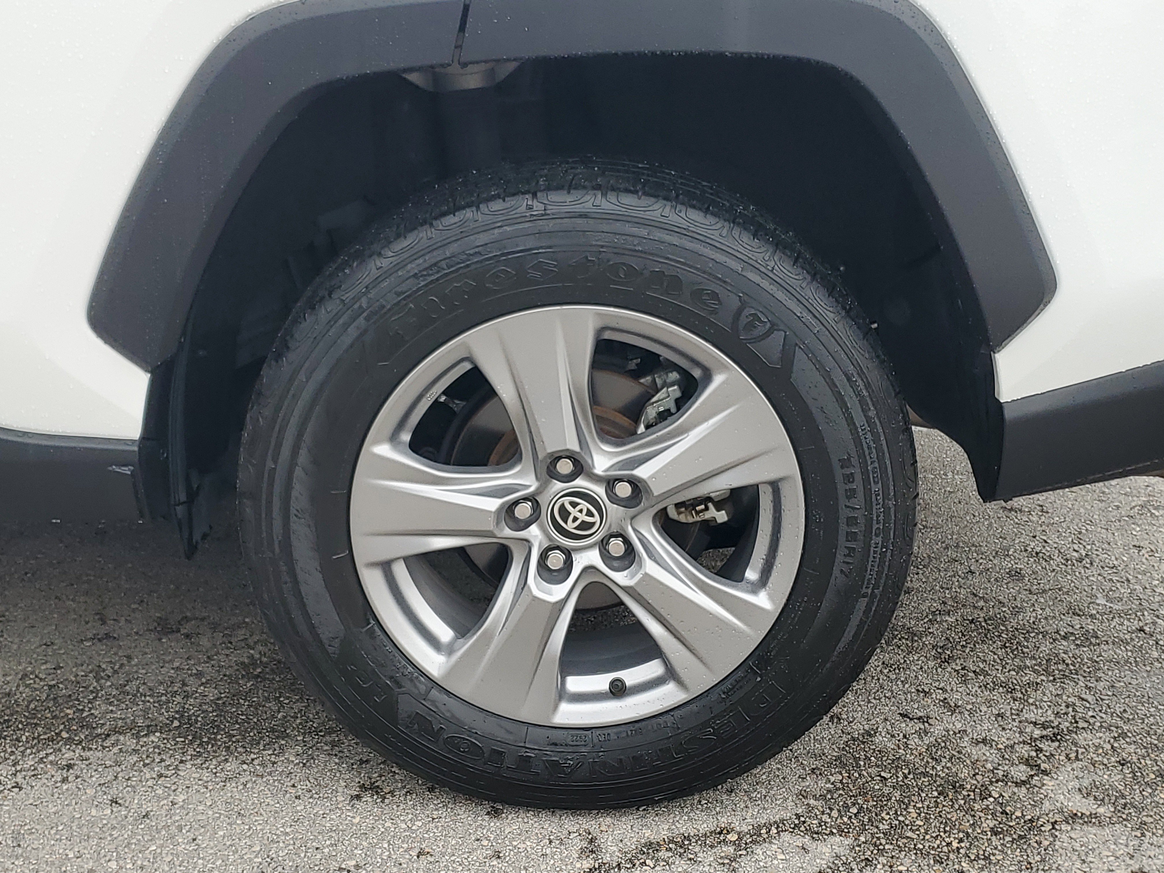 Used 2022 Toyota RAV4 XLE w/ Convenience Package image 30