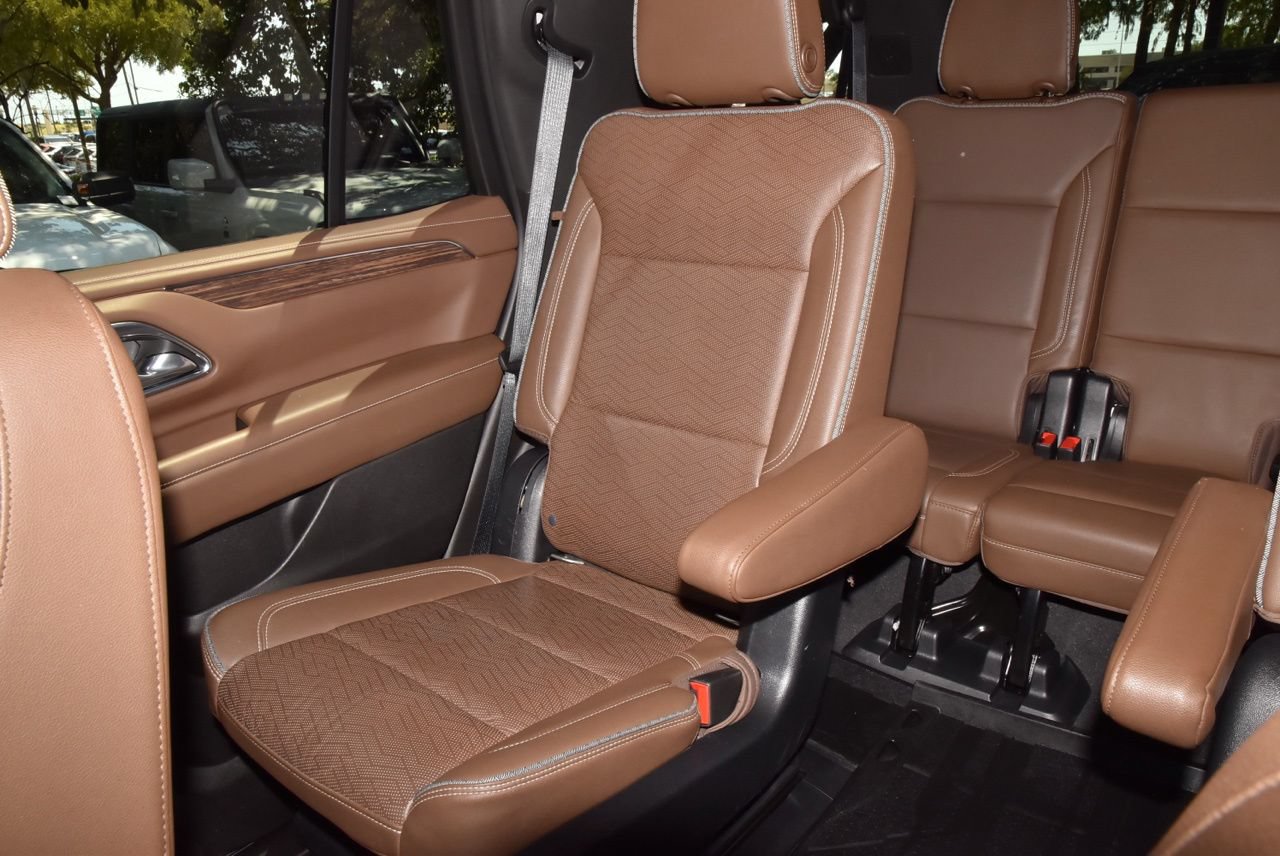 Used 2021 Chevrolet Tahoe High Country w/ Premium Package RWD image 20