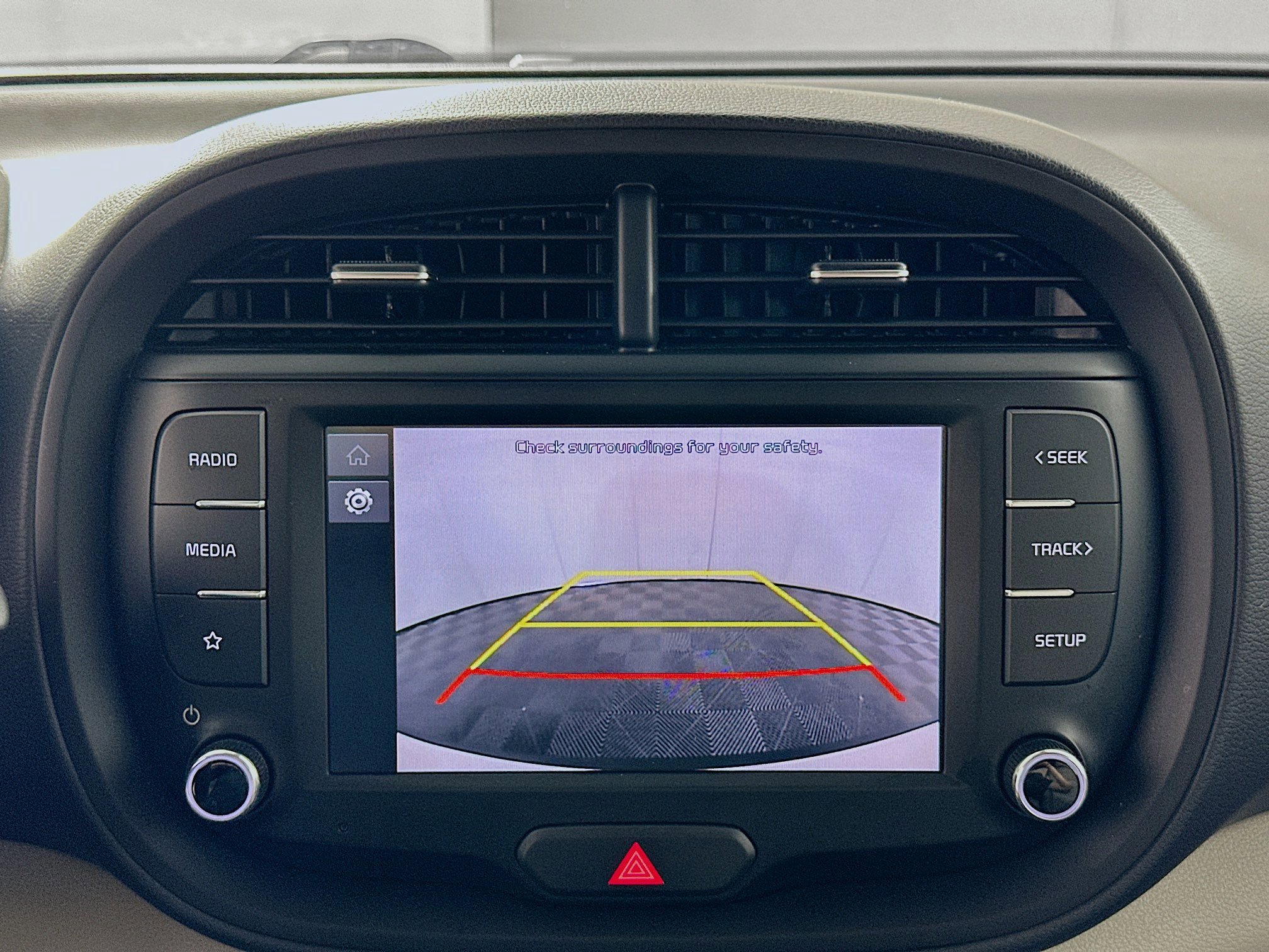 Used 2025 Kia Soul LX w/ LX Technology Package FWD image 22