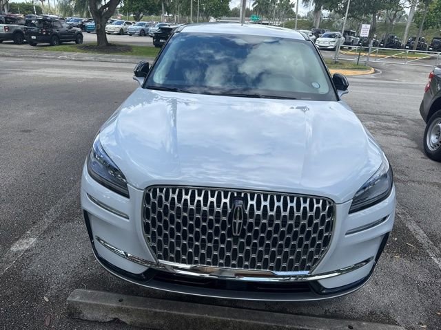 Used 2025 Lincoln Corsair FWD image 4