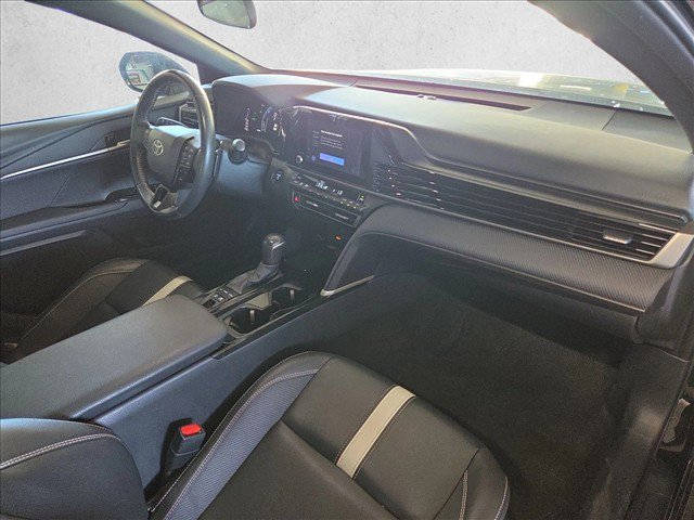 Used 2025 Toyota Camry SE FWD image 19