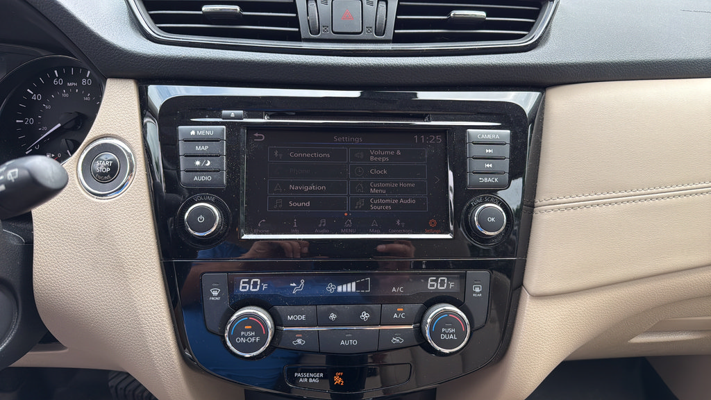 Used 2018 Nissan Rogue SL w/ Premium Package AWD/4WD image 26