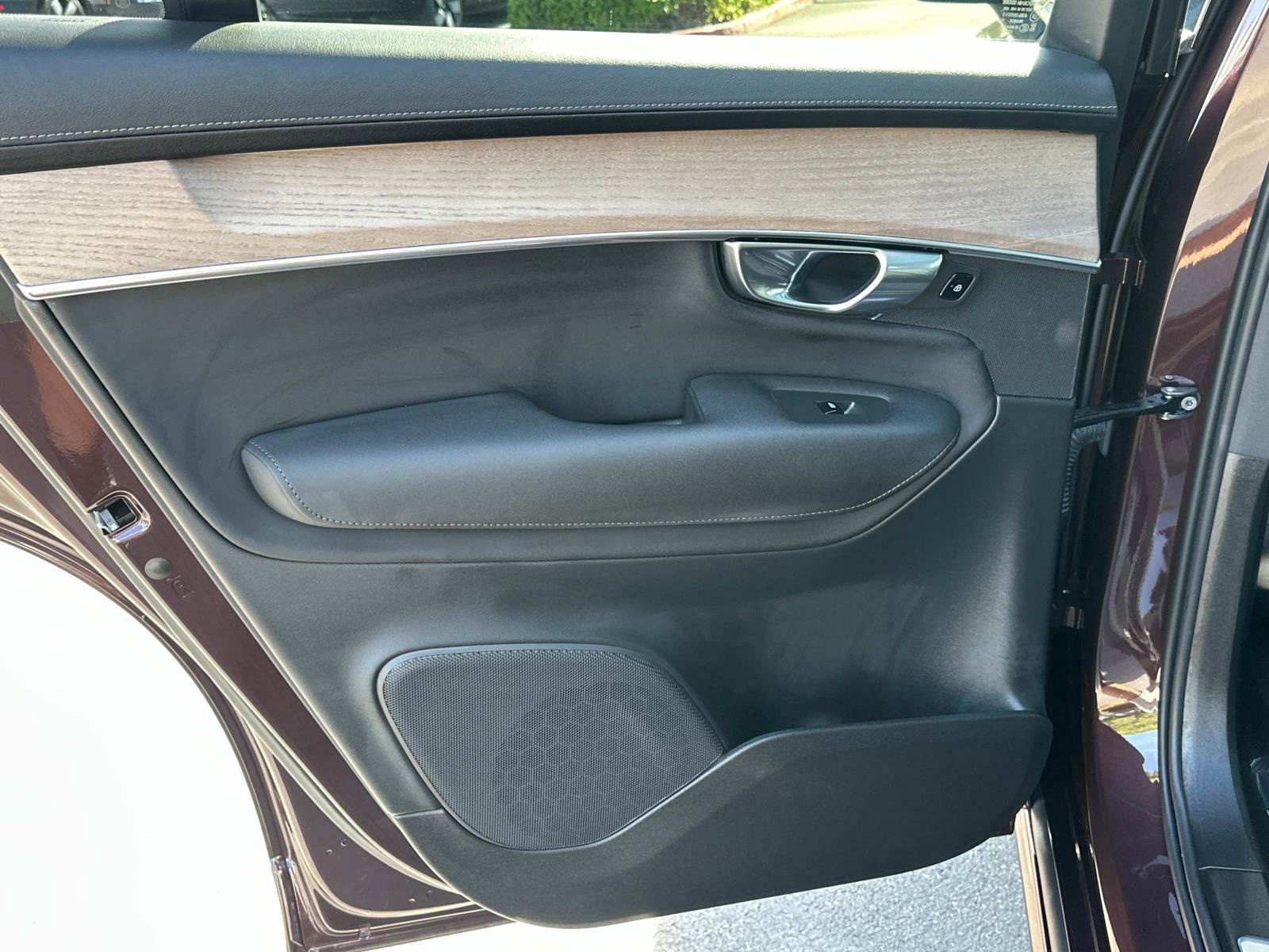 Certified 2025 Volvo XC90 B5 Core w/ Protection Package Premier image 20