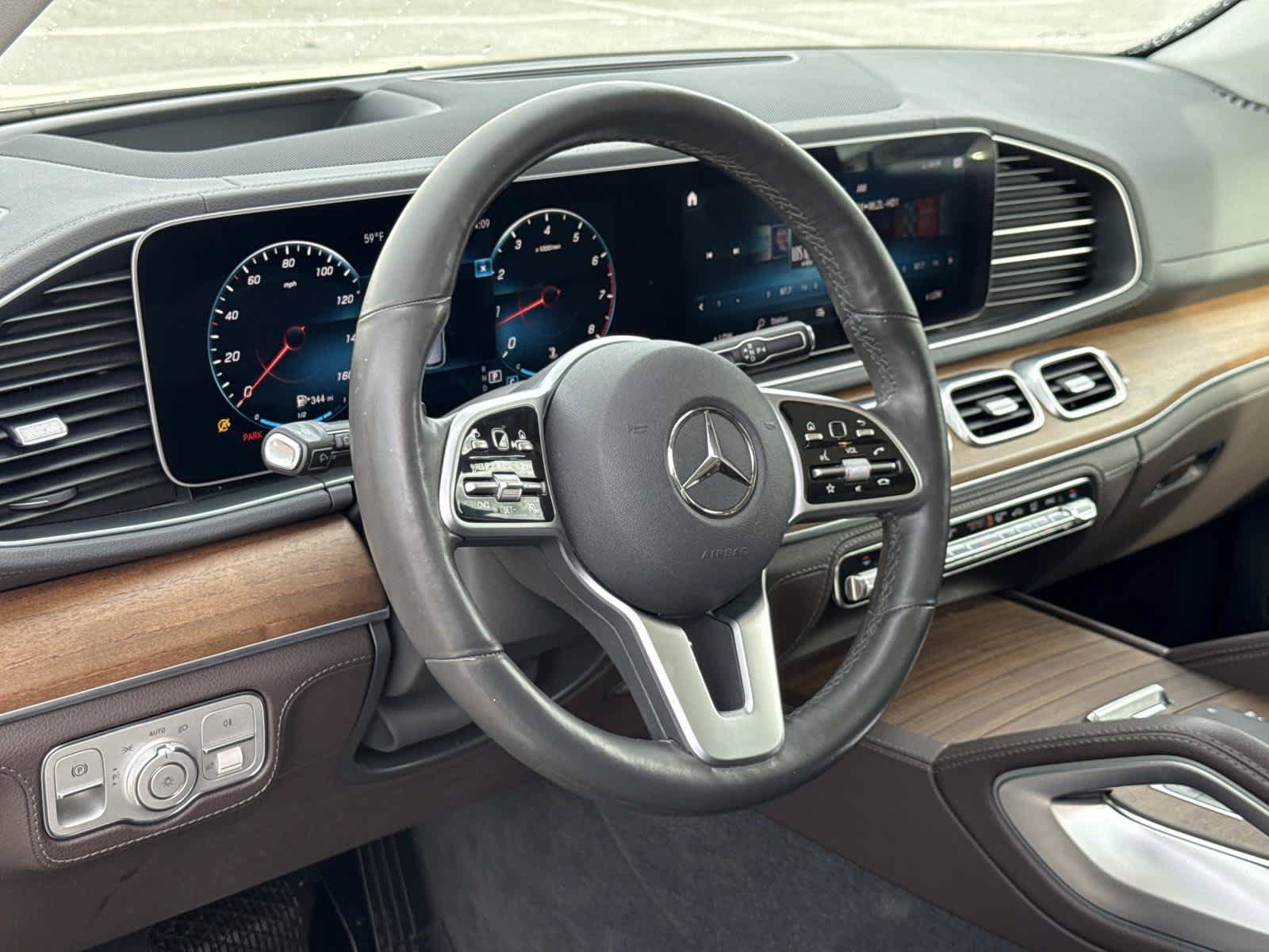 Used 2020 Mercedes-Benz GLE 350 4MATIC image 2