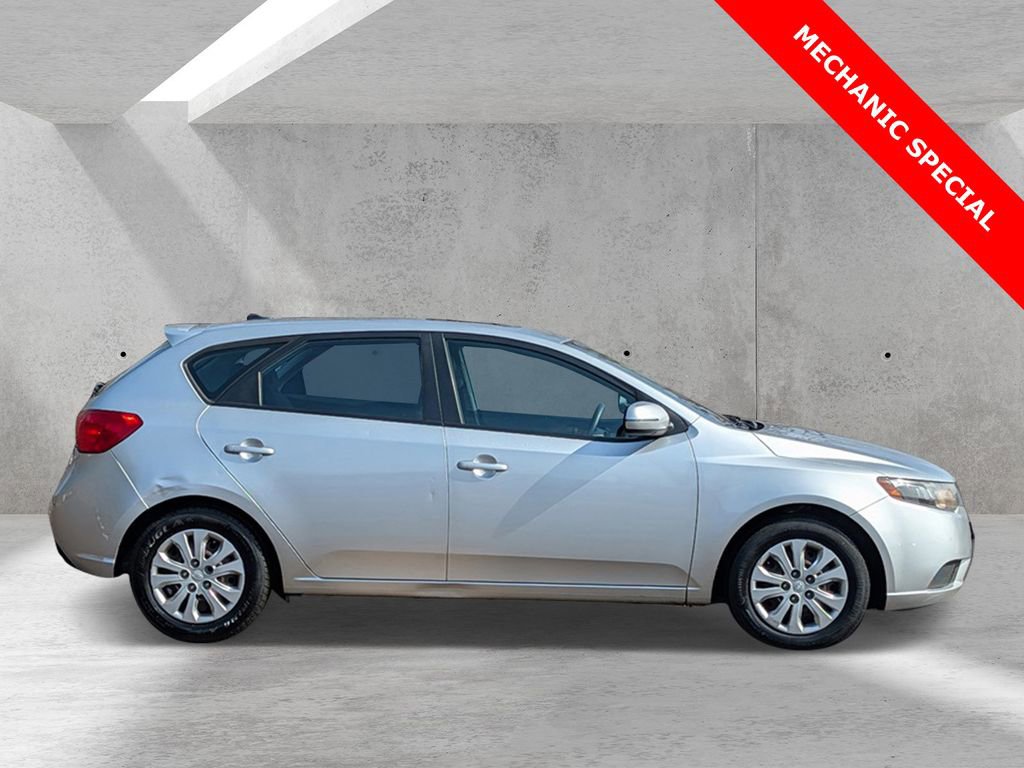 Used 2012 Kia Forte EX image 2