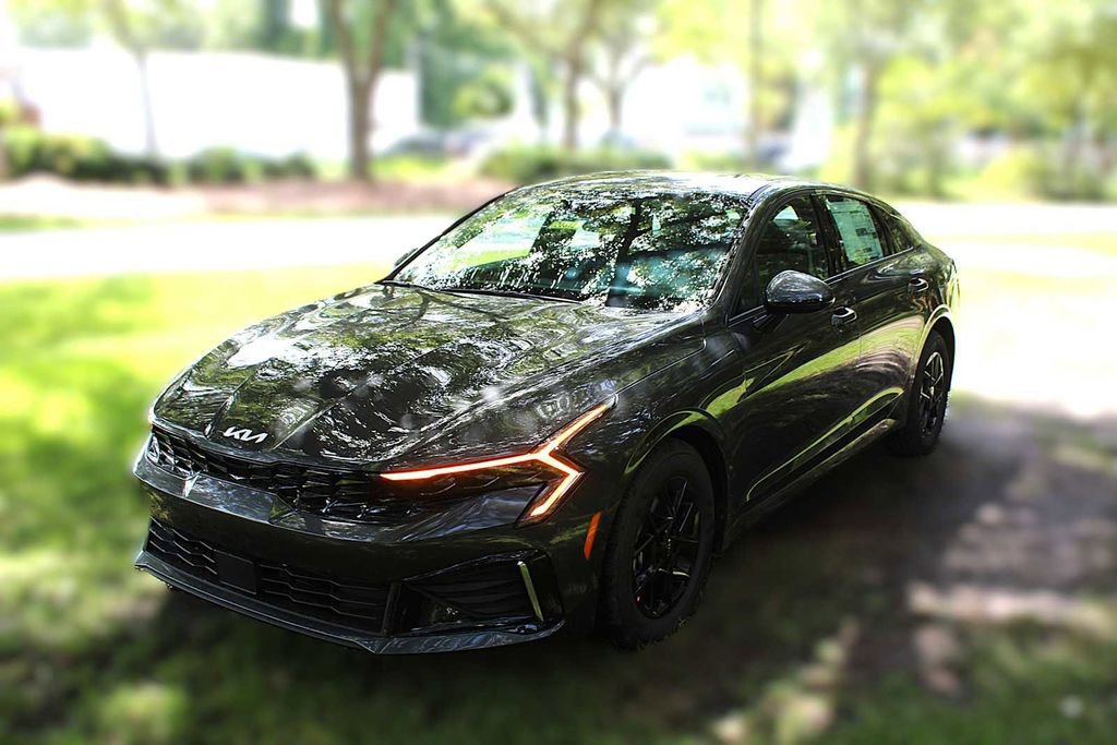 New 2025 Kia K5 LXS image 15