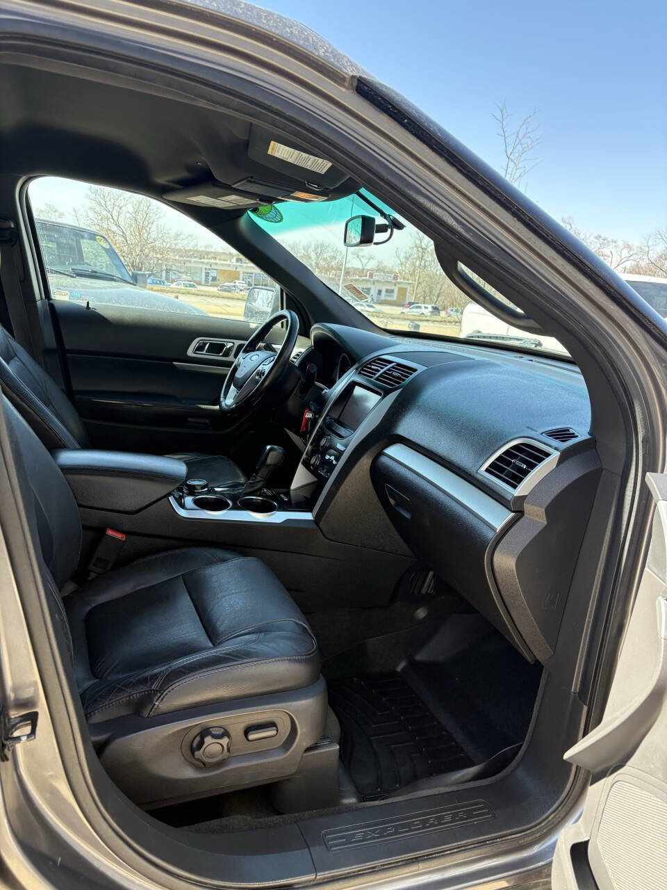 Used 2013 Ford Explorer XLT image 6