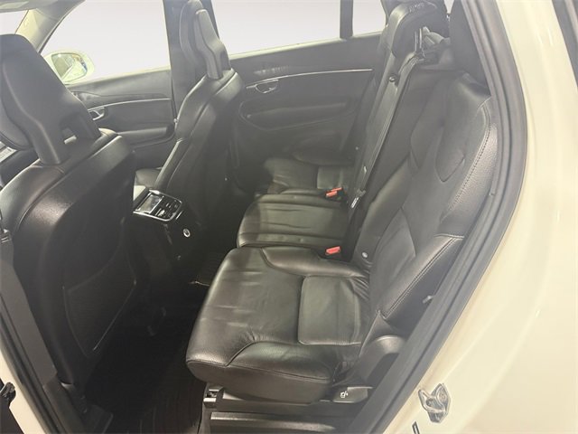 Used 2020 Volvo XC90 T8 Momentum image 13