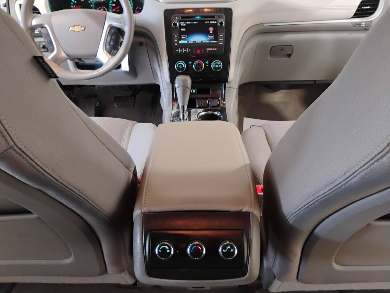 Used 2017 Chevrolet Traverse LT FWD image 55