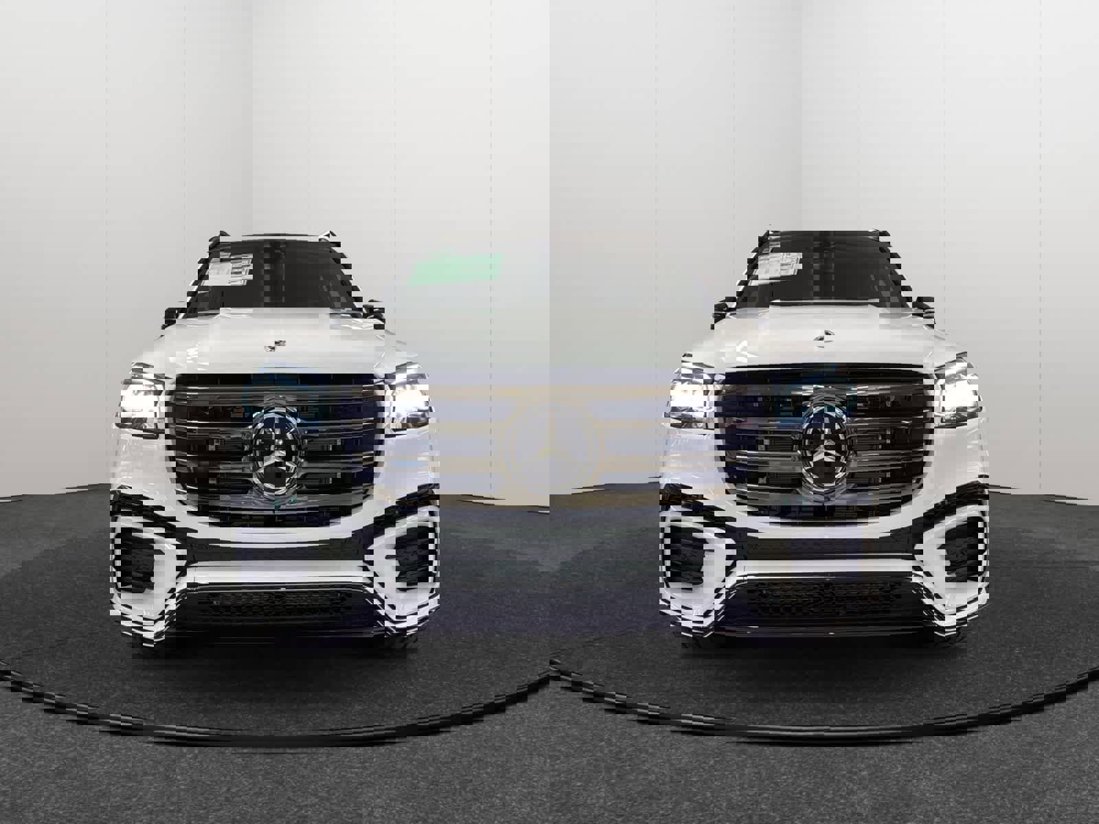 New 2026 Mercedes-Benz GLS 580 4MATIC image 2