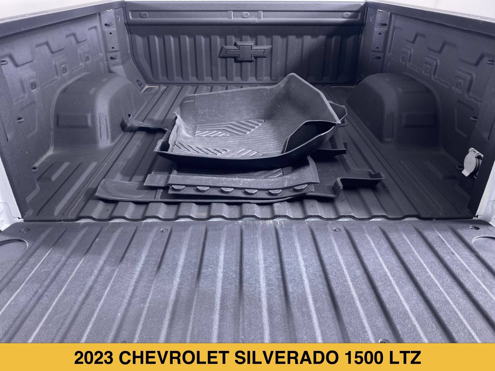 Certified 2023 Chevrolet Silverado 1500 LTZ AWD/4WD image 16
