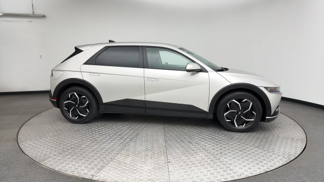 Certified 2024 Hyundai Ioniq 5 SEL AWD/4WD image 9