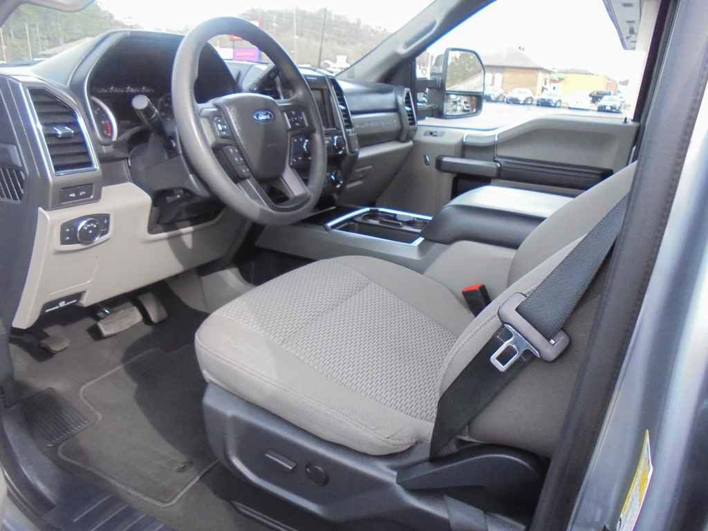 Used 2022 Ford F250 XLT w/ XLT Premium Package image 7