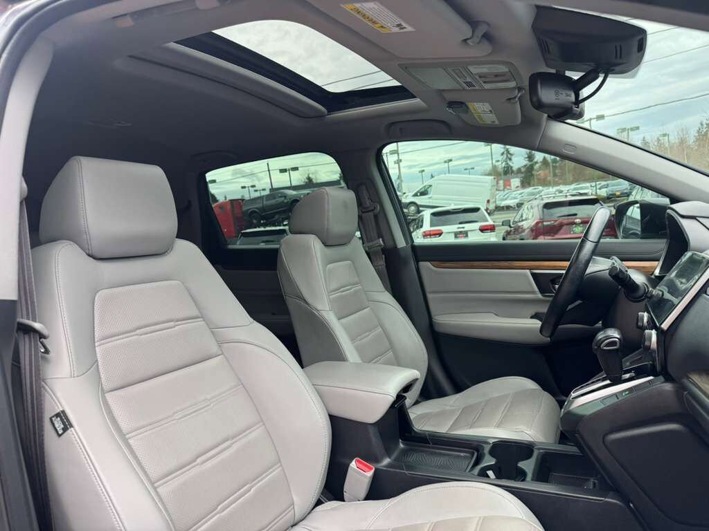 Used 2018 Honda CR-V Touring image 10