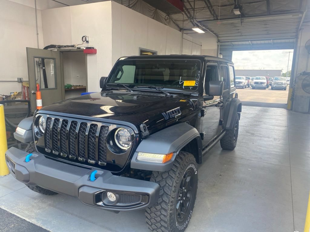 Used 2023 Jeep Wrangler Unlimited w/ Cold Weather Group AWD/4WD image 2