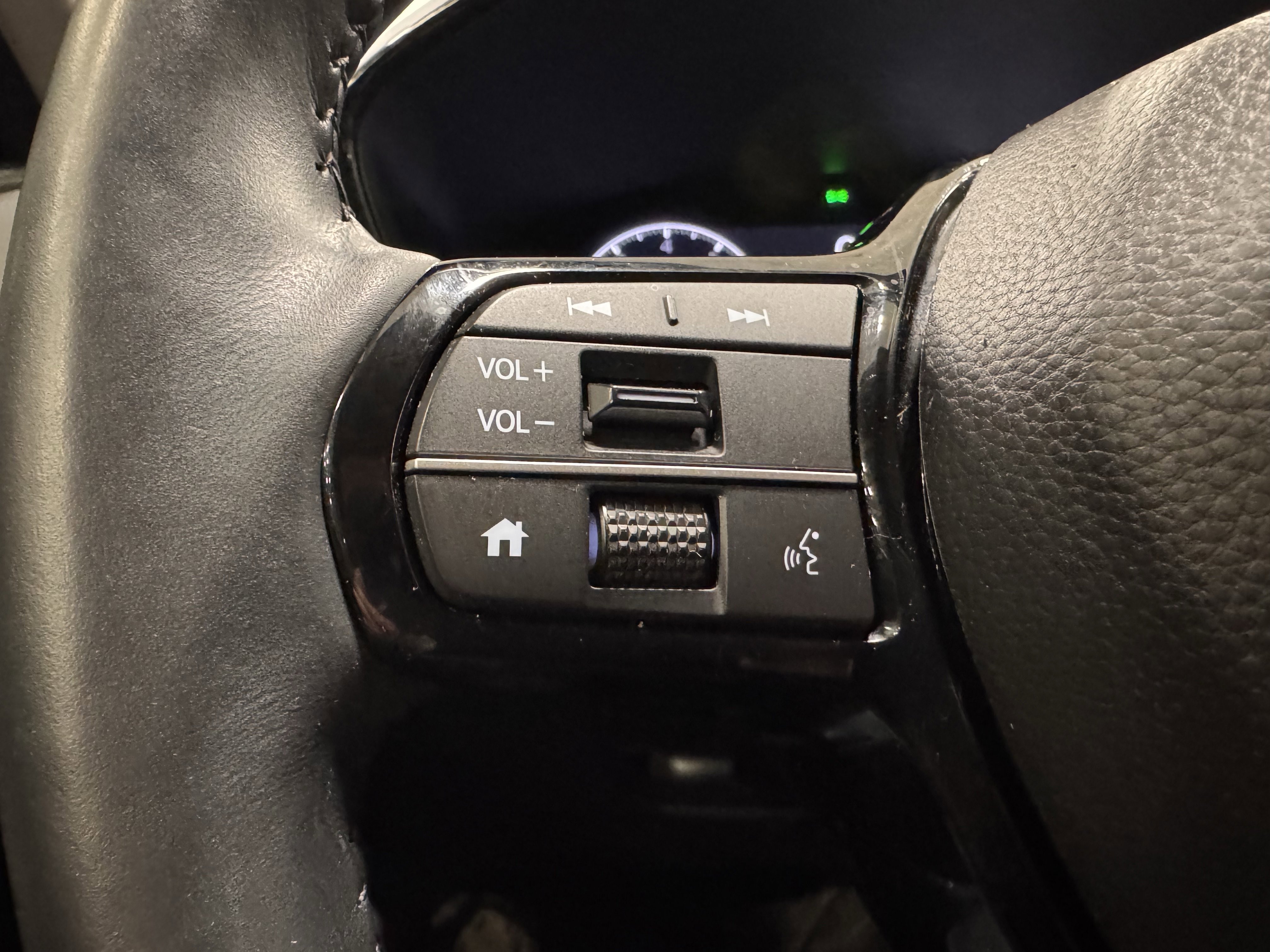 Used 2024 Honda CR-V EX-L image 13