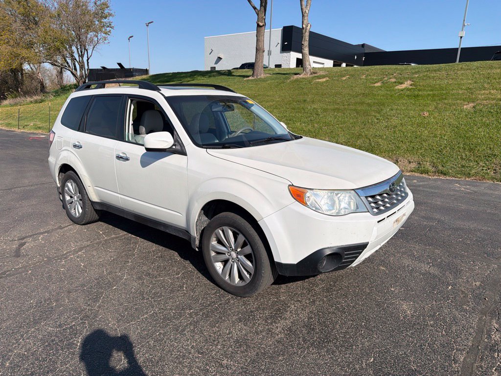 Used 2012 Subaru Forester 2.5X Premium w/ All-Weather Pkg AWD/4WD image 2