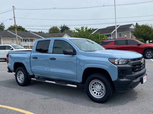 Used 2025 Chevrolet Colorado W/T w/ Advanced Trailering Package AWD/4WD image 7