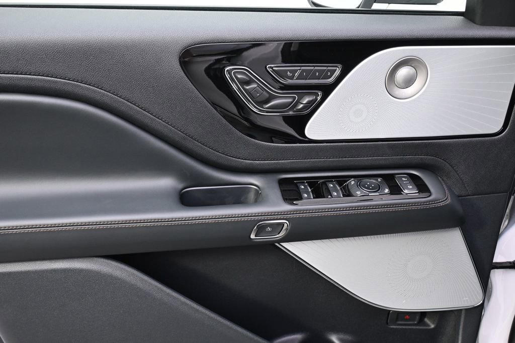 New 2026 Lincoln Aviator Reserve image 23