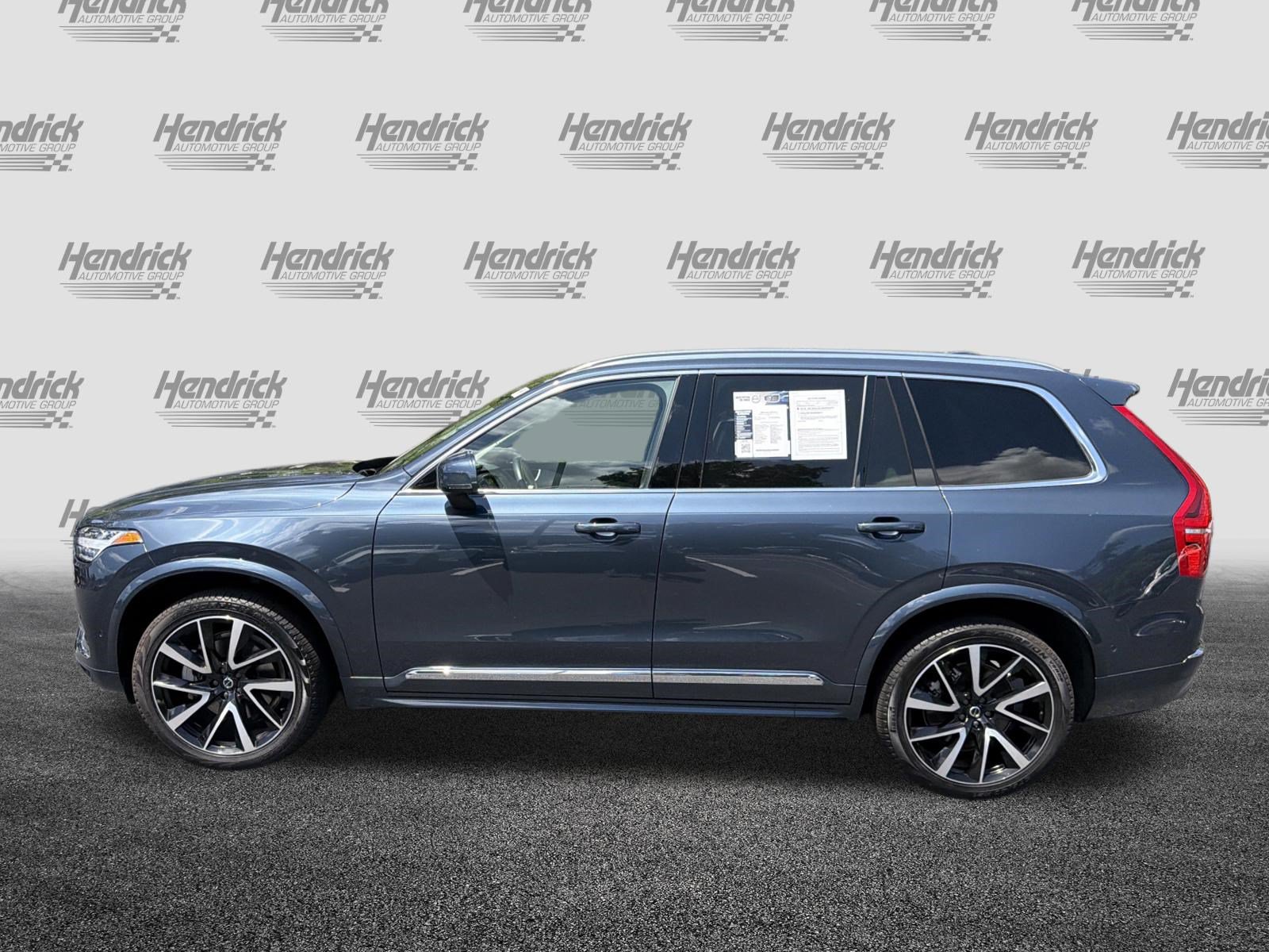 Certified 2025 Volvo XC90 B5 Plus w/ Protection Package Premier AWD/4WD image 7