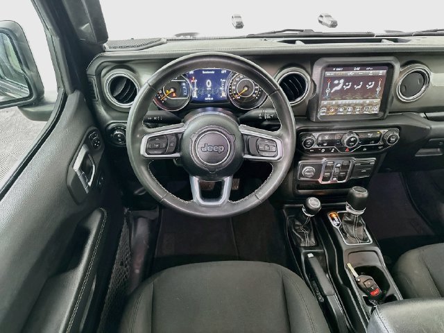 Used 2023 Jeep Gladiator Overland AWD/4WD image 10
