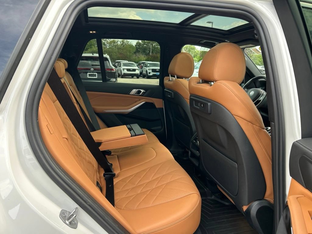 Used 2023 BMW X5 xDrive45e w/ Parking Assistance Package AWD/4WD image 41