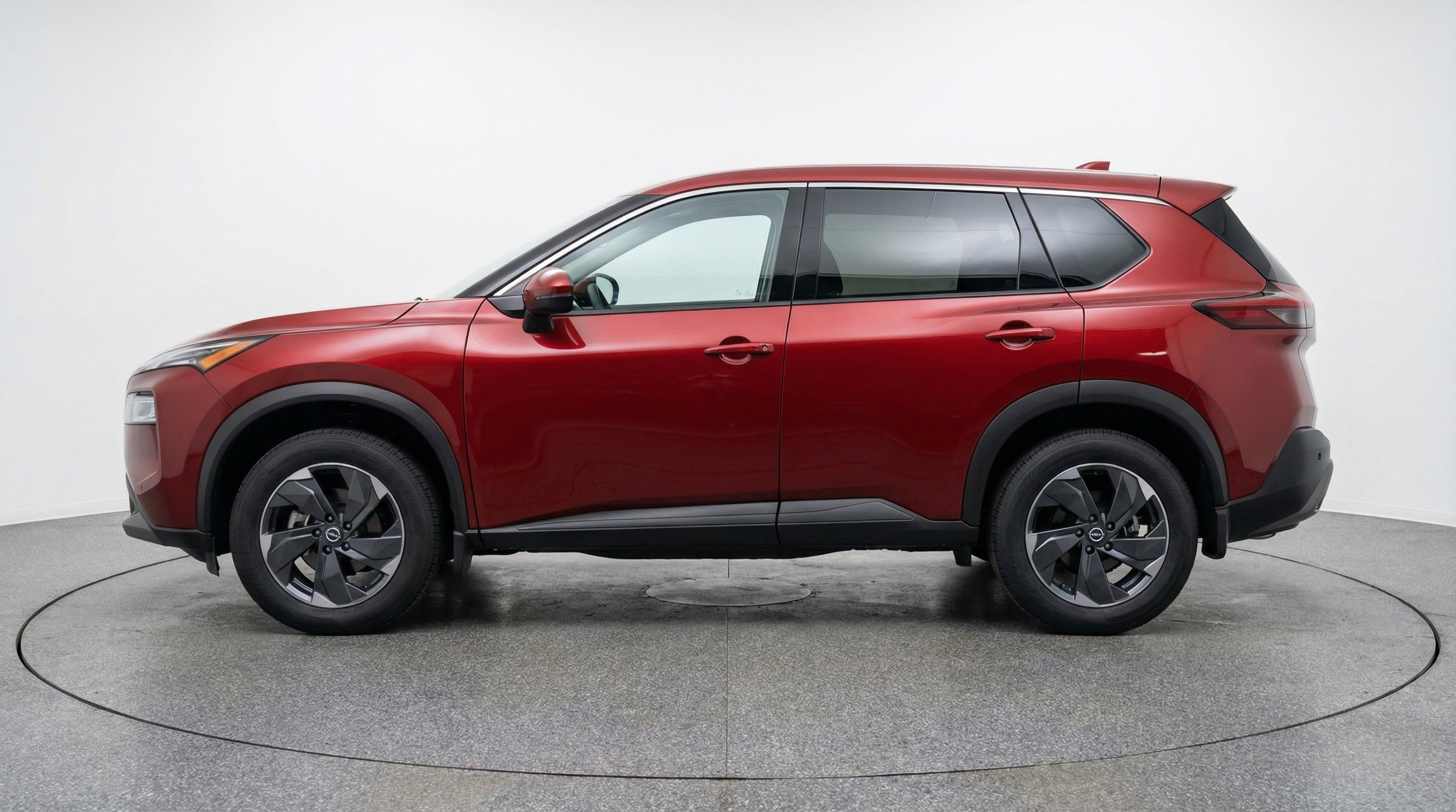 Used 2025 Nissan Rogue SV image 5