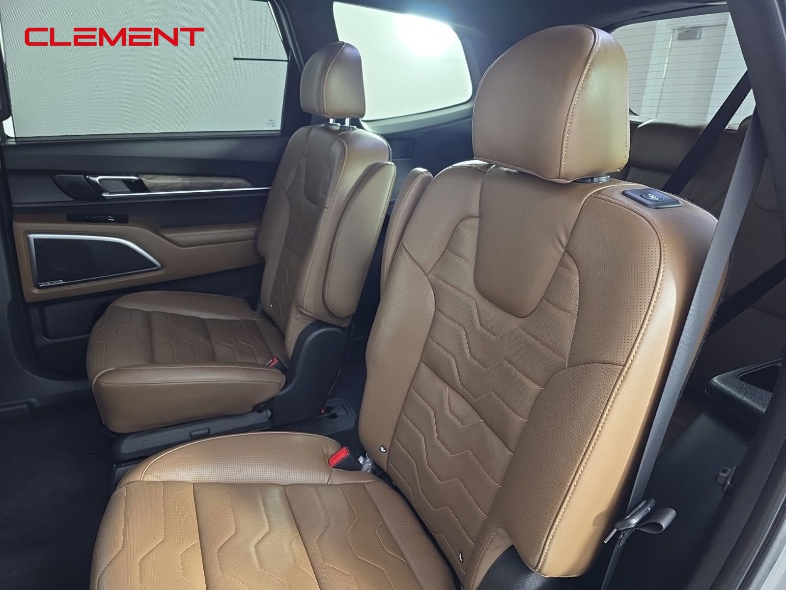 Used 2022 Kia Telluride SX w/ SX Prestige Package image 33